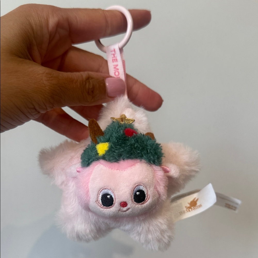 Popmart  monster plush in pink Pato